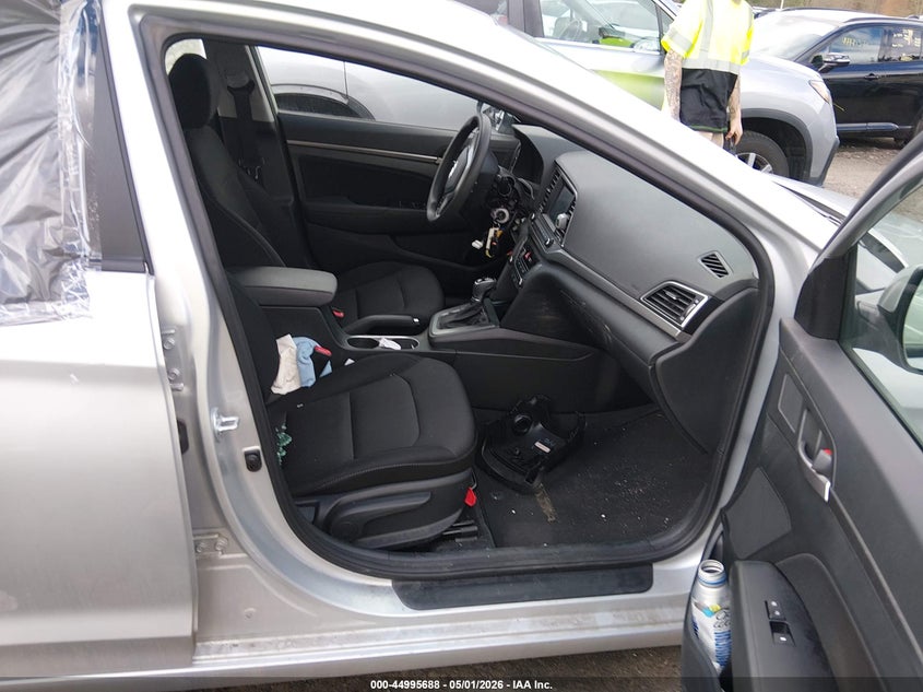 2018 HYUNDAI ELANTRA VIN: 5NPD84LF8JH397754