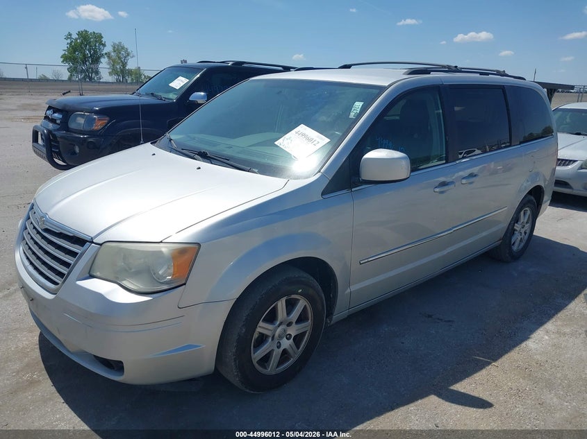 2010 Chrysler Town & Country Touring 2A4RR5D18AR126539 photo 1