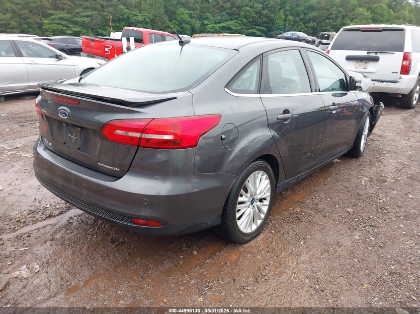 Vin: 1fadp3j29hl326877, lot: 45493577, ford focus titanium 20174