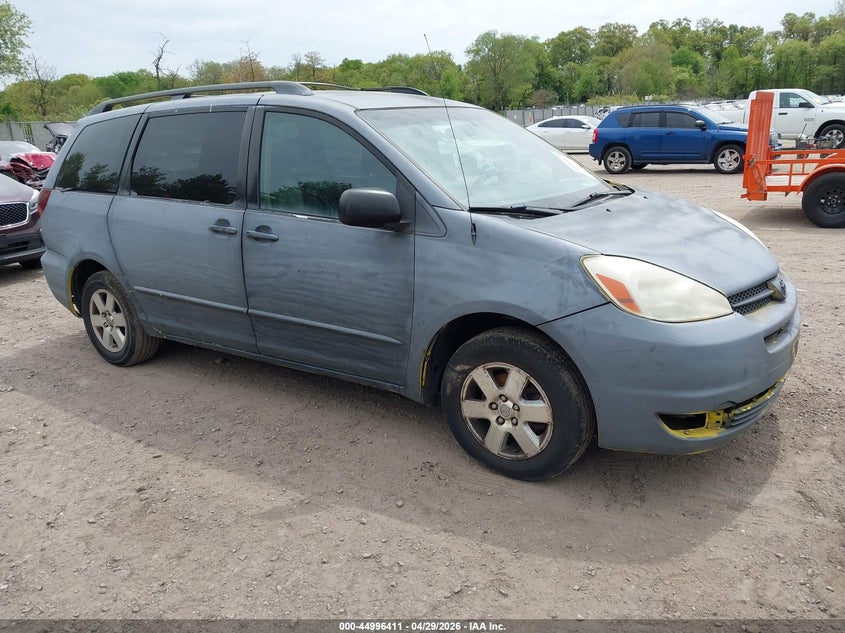 2005 Toyota Sienna Le