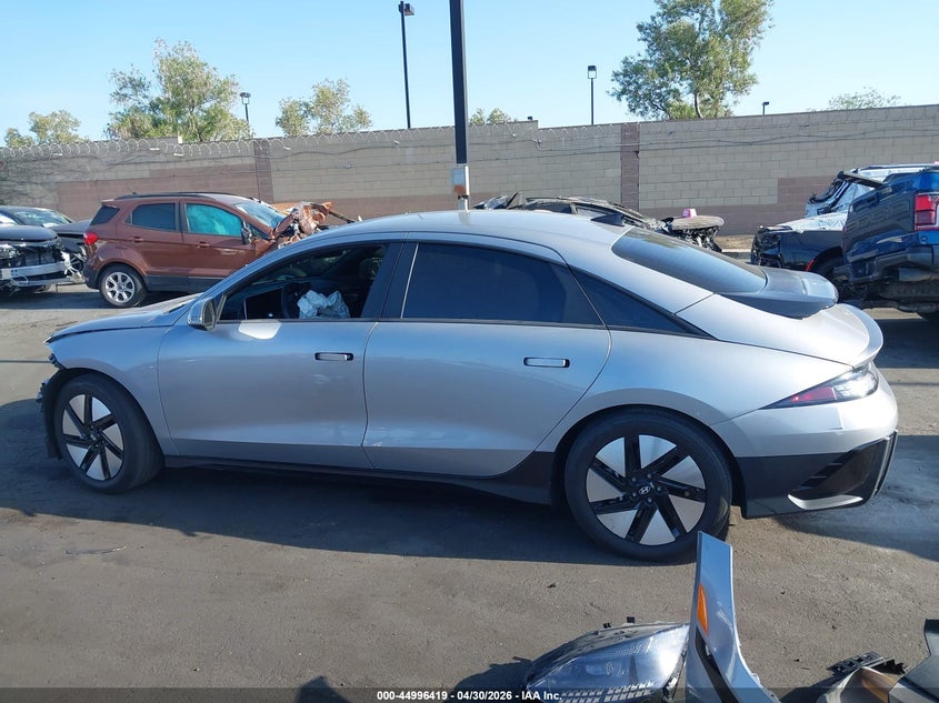 2024 Hyundai Ioniq 6 Se VIN: KMHM24AA1RA071009 Lot: 44996419