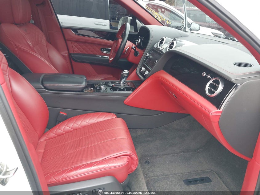 2018 BENTLEY BENTAYGA auction photo 5