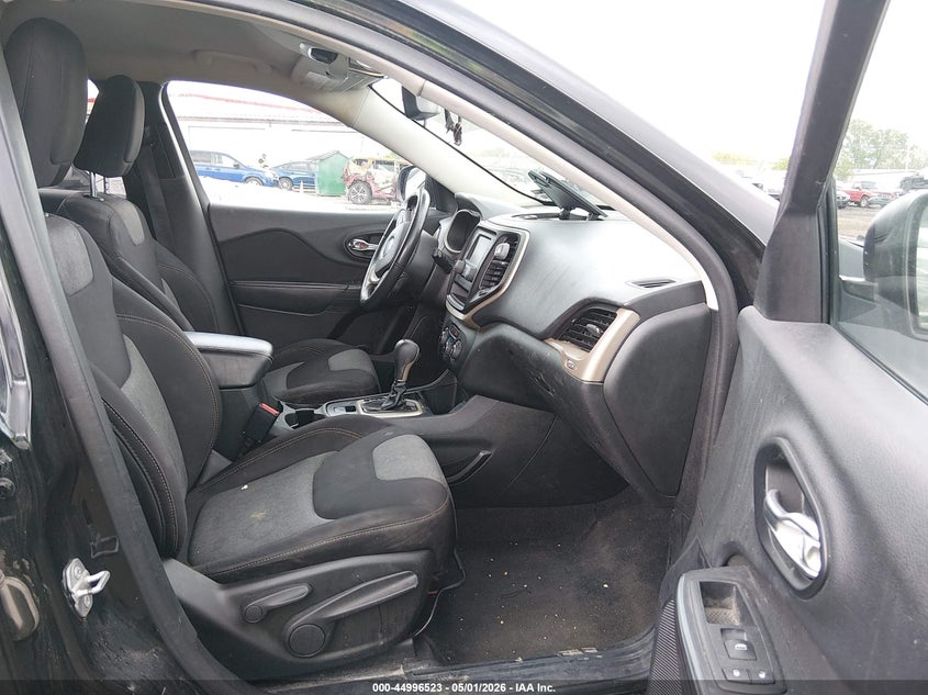 Фото 5 - JEEP CHEROKEE