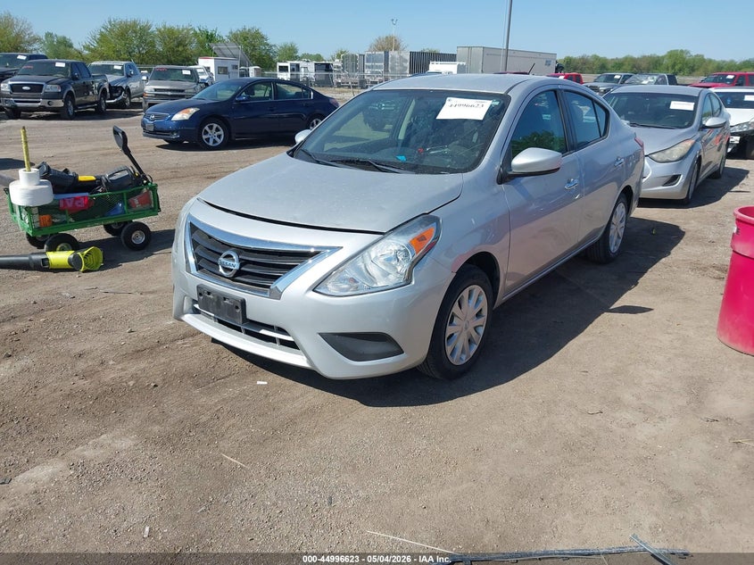 2019 Nissan Versa 1.6 Sv 3N1CN7AP6KL843339 photo 1