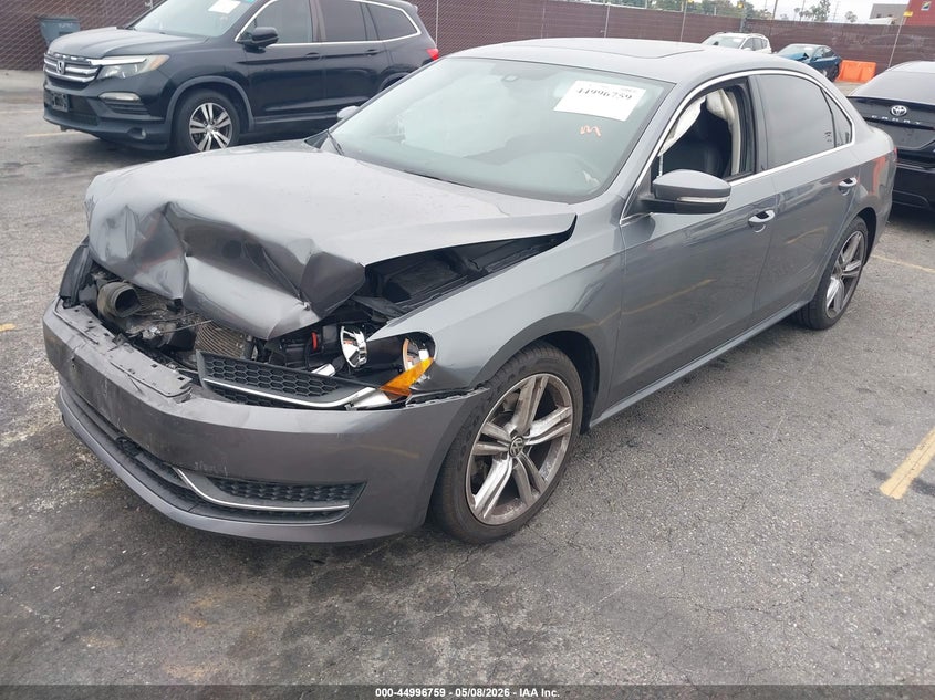 2014 Volkswagen Passat 1.8t Se 1VWBT7A32EC072743 photo 1