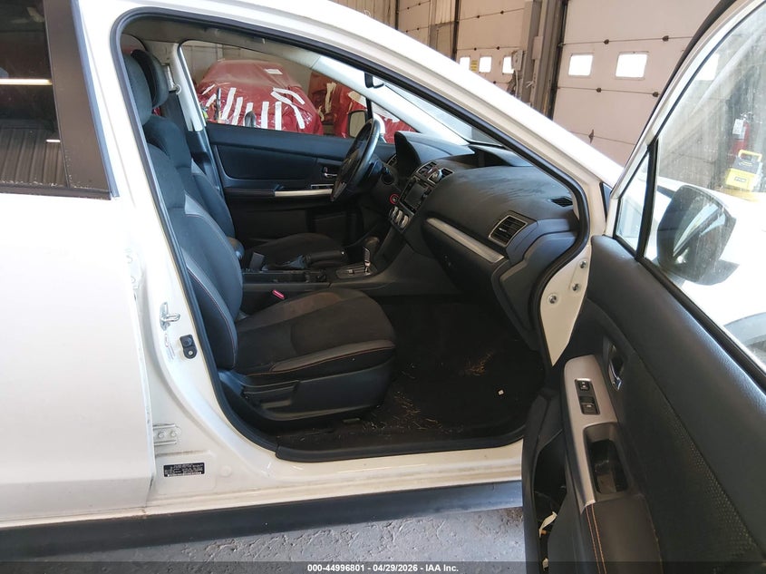 2016 SUBARU CROSSTREK auction photo 5