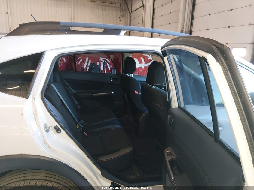 2016 SUBARU CROSSTREK auction photo 8