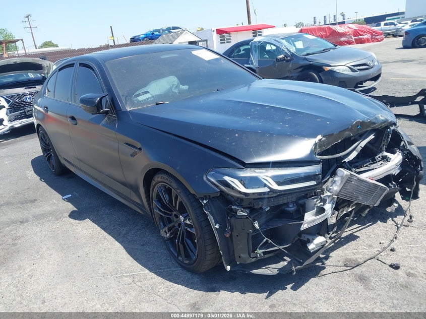 2022 BMW M5