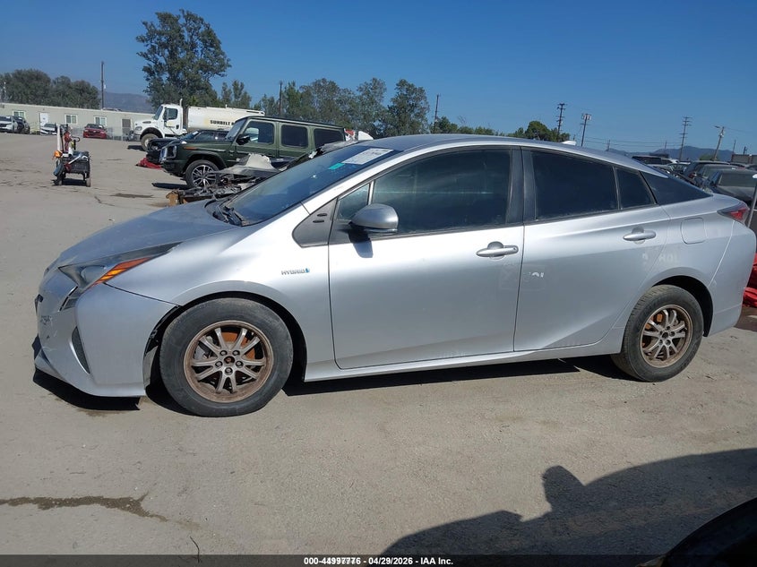 2016 TOYOTA PRIUS TWO — Фото 14