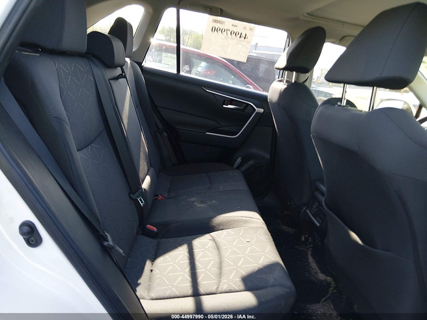 VIN JTMRWRFV2MD135508 2021 TOYOTA RAV4 HYBRID XLE