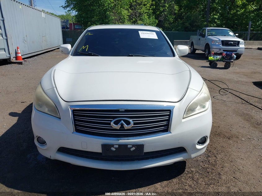 2011 Infiniti M56X VIN: JN1AY1AR0BM570692 Lot: 44998426