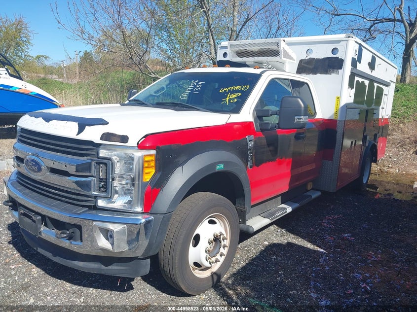 2017 Ford F-550 Chassis Xlt 1FD0X5HT4HED94944 photo 1