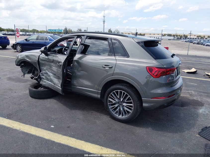 2023 AUDI Q3 auction photo 3