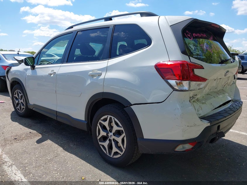 2021 SUBARU FORESTER auction photo 3