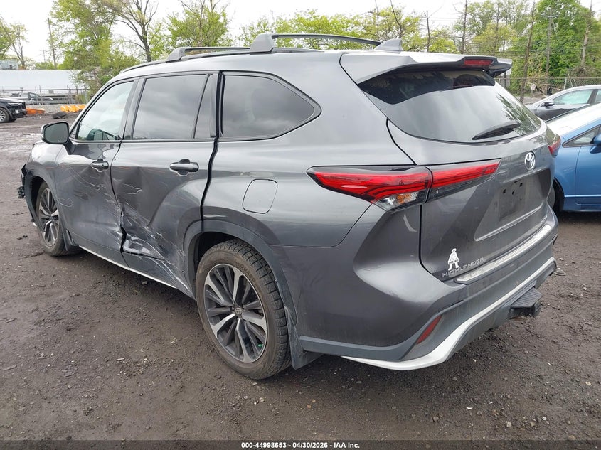 2021 TOYOTA HIGHLANDER auction photo 3