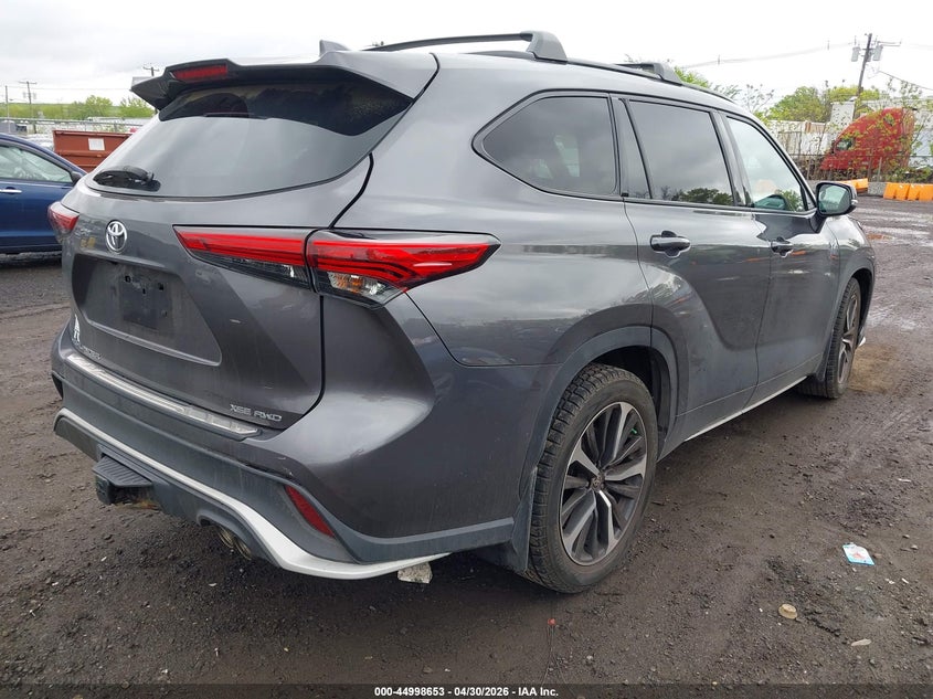 2021 TOYOTA HIGHLANDER auction photo 4