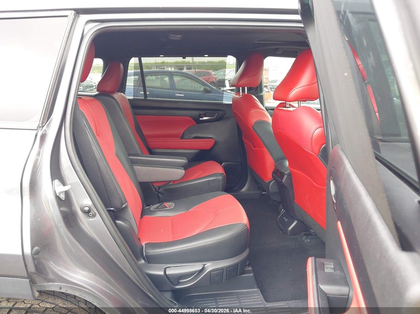 2021 TOYOTA HIGHLANDER auction photo 8