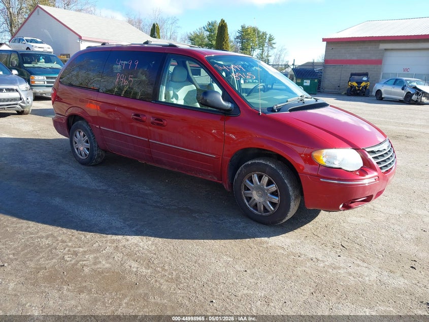 2005 Chrysler Town & Country Limited