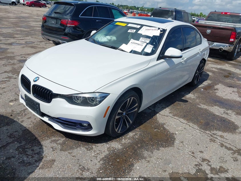 WBA8B9G52JNU57638 2018 Bmw 330i photo 1