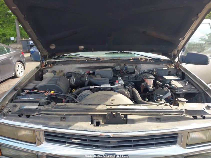1999 Chevrolet Suburban 1500 Lt VIN: 3GNFK16R0XG143513 Lot: 44999103