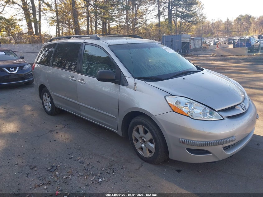 2008 TOYOTA SIENNA LE