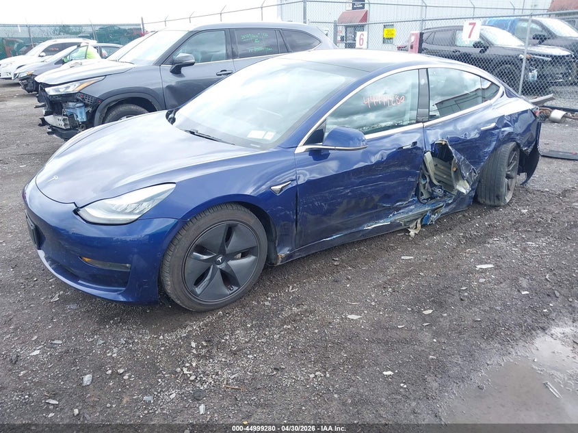 2018 TESLA MODEL 3 auction photo 2