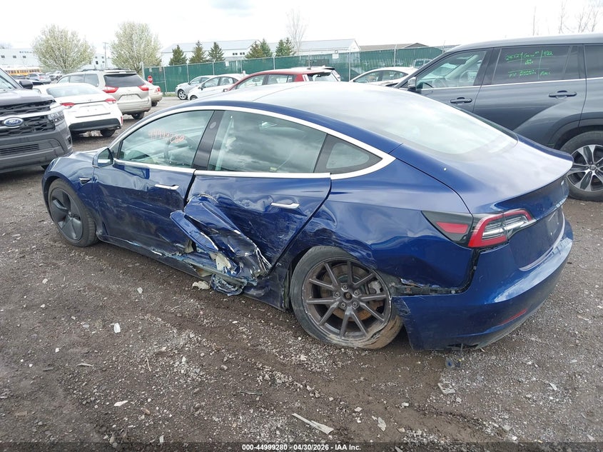 2018 TESLA MODEL 3 auction photo 3
