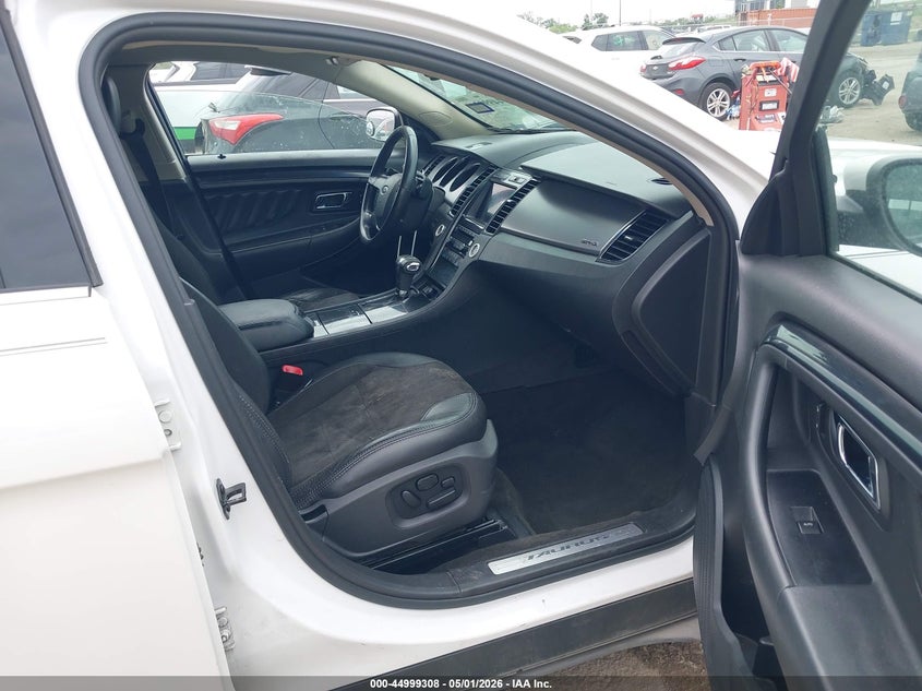 2012 Ford Taurus 3.5 Sho white Lot 111044999308 Vin 1FAHP2KT5CG137695