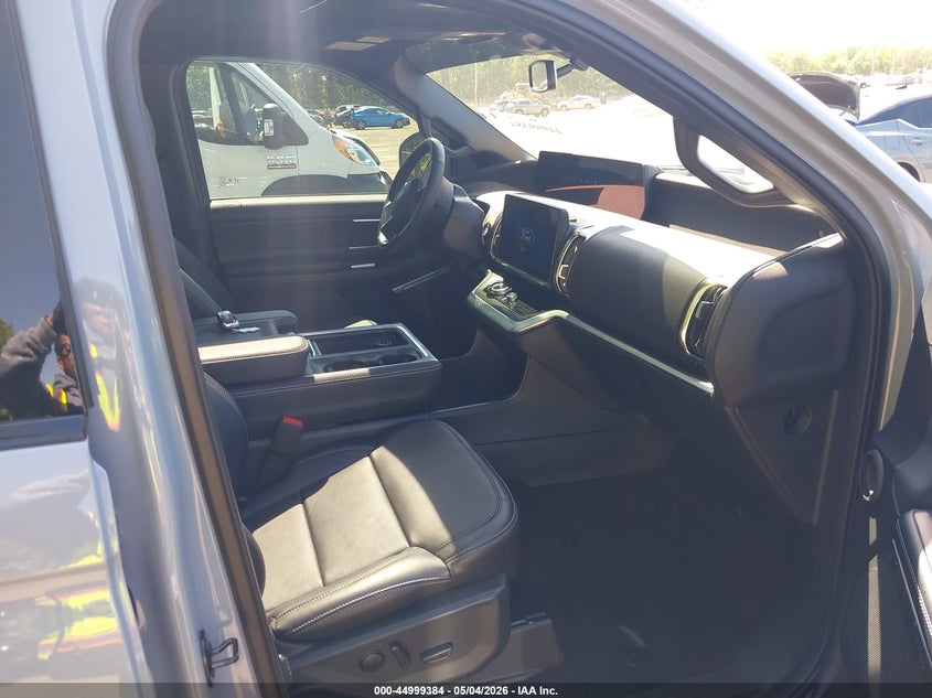 2025 FORD EXPEDITION auction photo 5