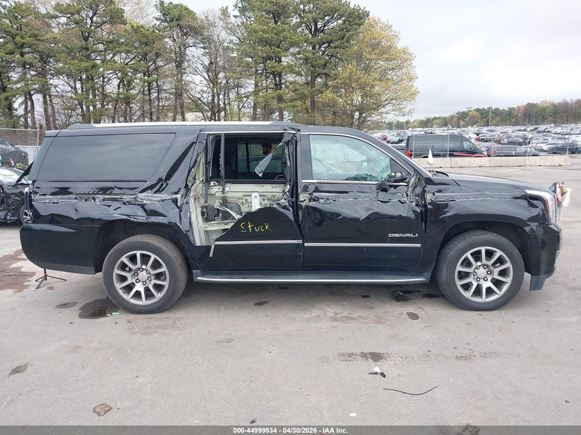 2019 GMC Yukon Xl Denali VIN: 1GKS2HKJ2KR146927 Lot: 44999534