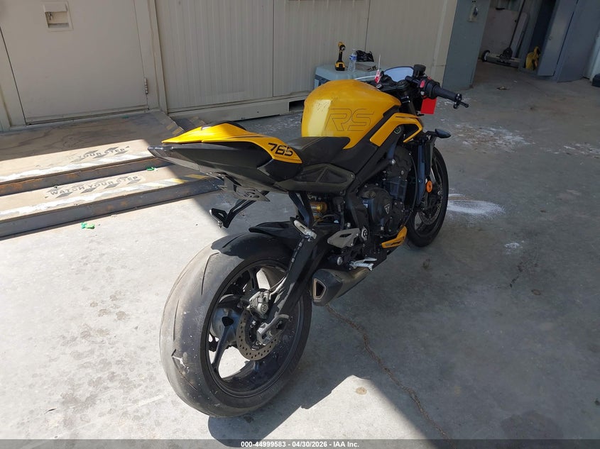 2025 TRIUMPH MOTORCYCLE STREET TRIPLE auction photo 4