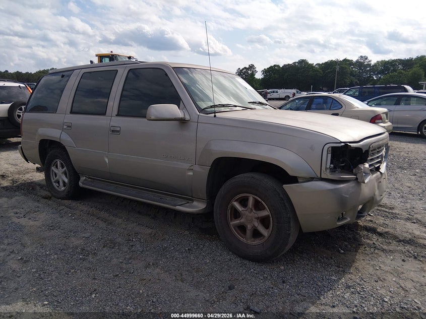2000 Cadillac Escalade Standard