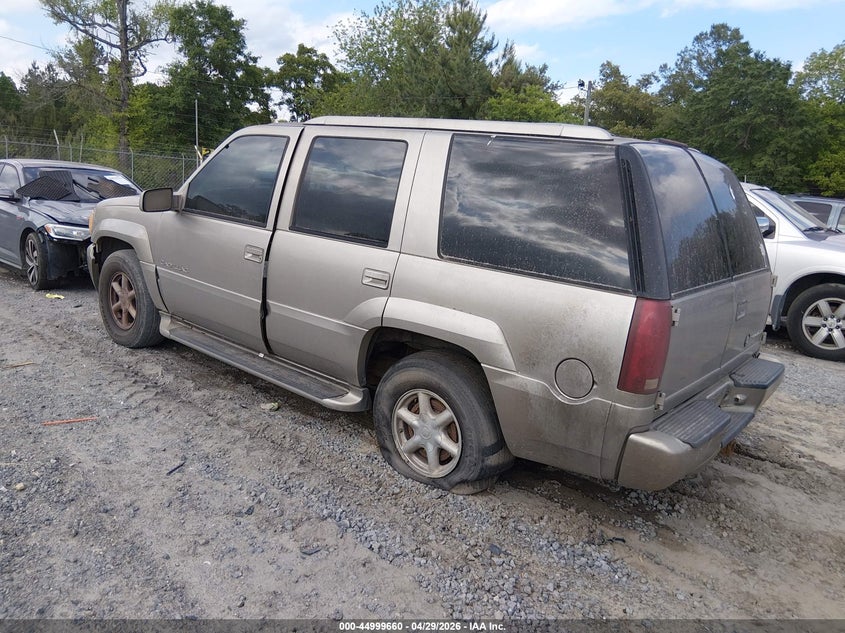 2000 Cadillac Escalade Standard