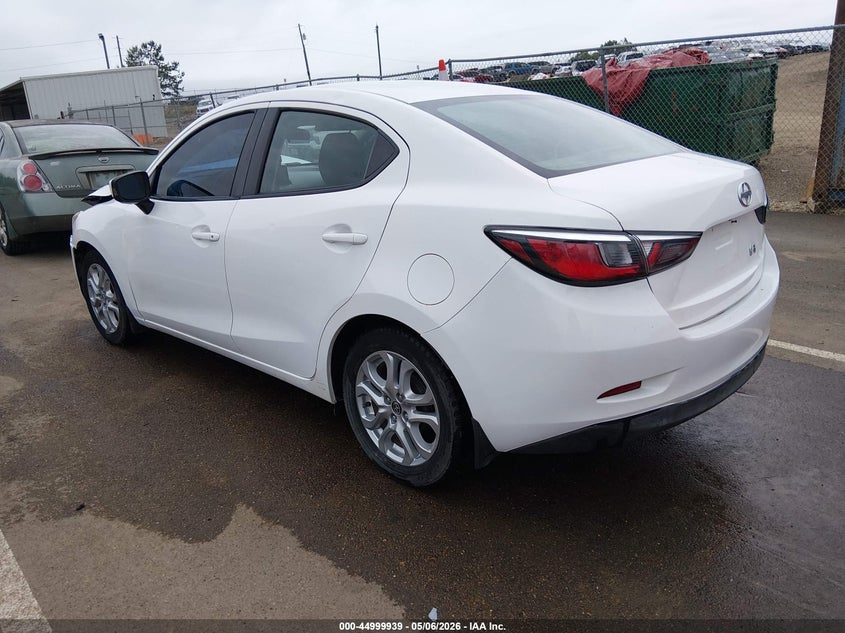 Vin: 3mydlbzv7gy146299, lot: 45497403, scion ia 20163