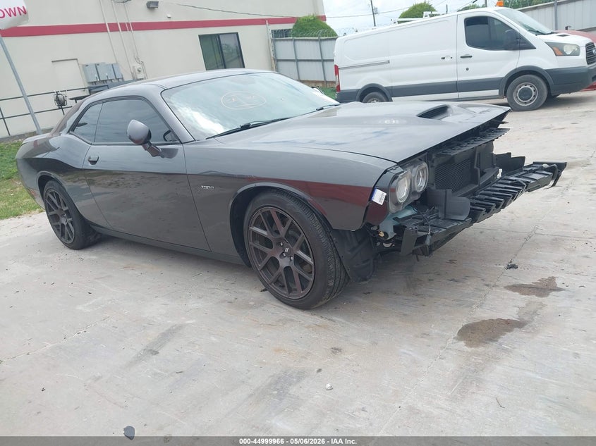 Vin: 2c3cdzbt1kh747638, lot: 45497430, dodge challenger r/t 2019 img_1