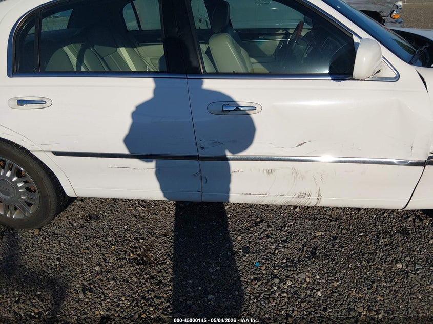 2008 Lincoln Town Car Signature Limited VIN: 2LNHM82VX8X634309 Lot: 45000145