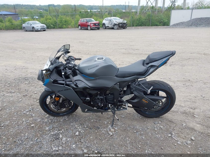 2025 Kawasaki Zx636 K VIN: JKBZXJJ17SA025870 Lot: 45000436