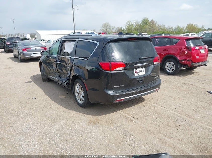 Vin: 2c4rc1gg2lr156168, lot: 45497984, chrysler pacifica limited 20203