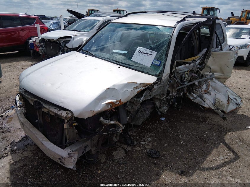 2004 Toyota Highlander JTEGD21AX40087882 photo 1