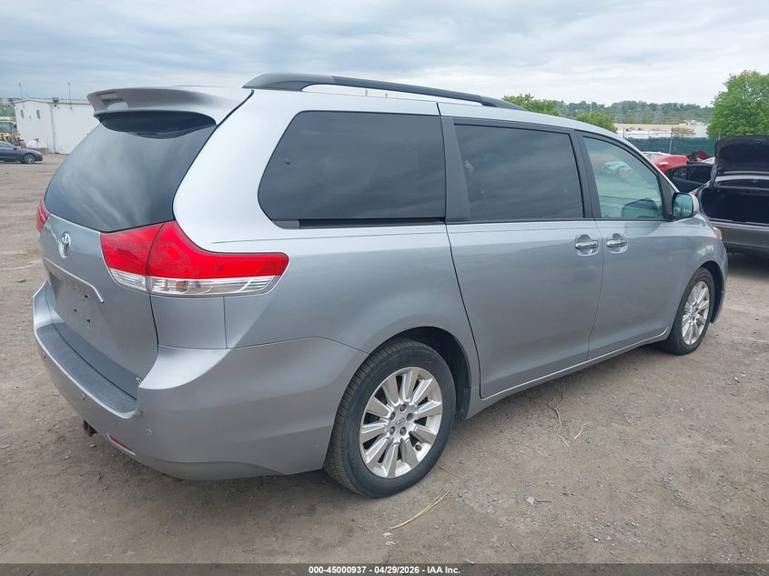 2011 Toyota Sienna Xle