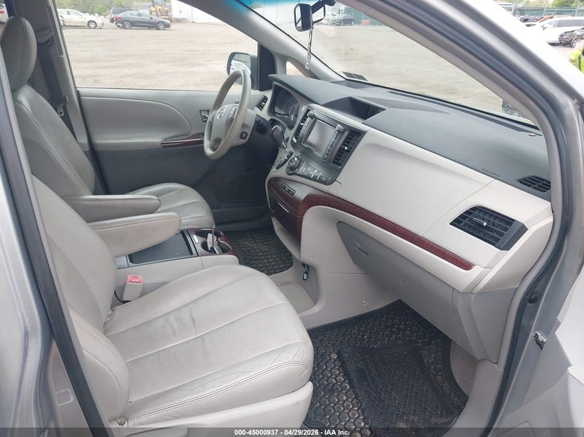 2011 Toyota Sienna Xle