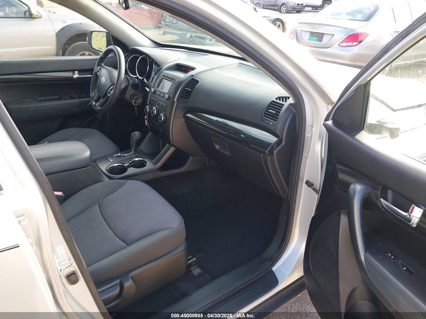 2013 KIA SORENTO auction photo 5