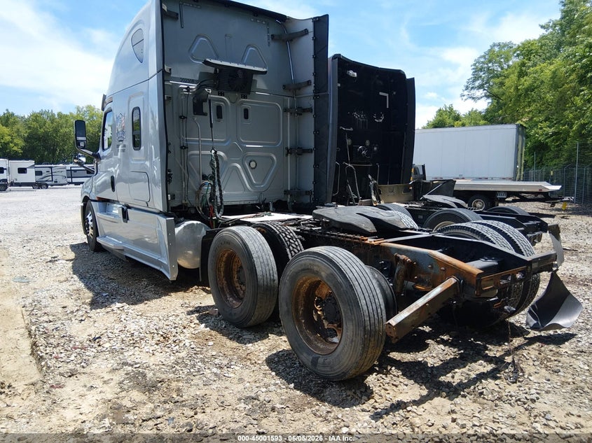 2019 FREIGHTLINER NEW CASCADIA 126 auction photo 3