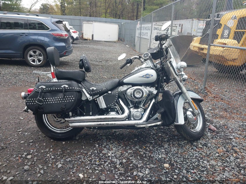 2013 Harley-Davidson Flstc Heritage Softail Classic VIN: 1HD1BWV18DB013400 Lot: 45001647
