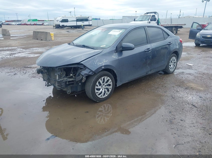 2019 Toyota Corolla Le 5YFBURHE2KP936261 photo 1