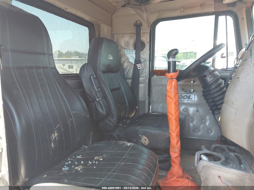 2004 KENWORTH CONSTRUCTION auction photo 7