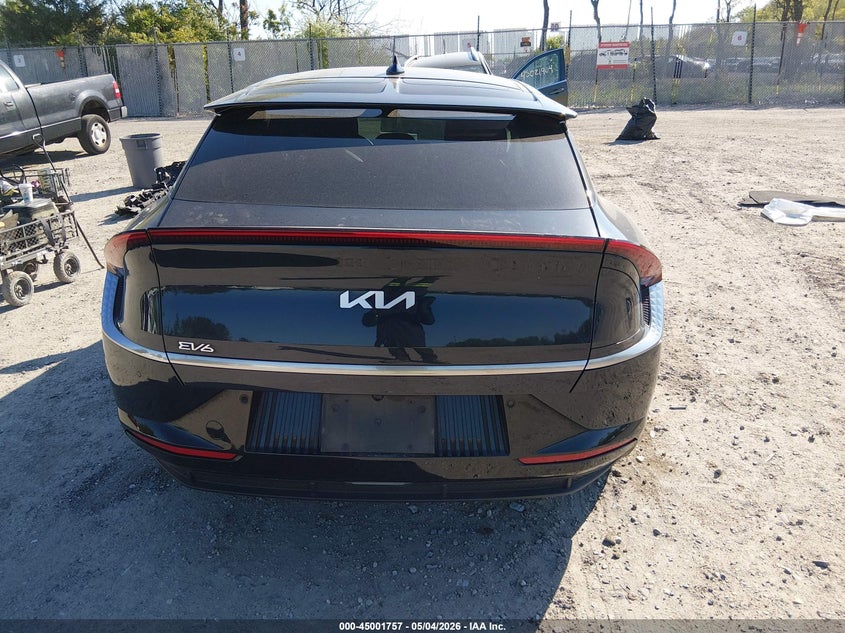 2022 KIA EV6 WIND · Фото 17