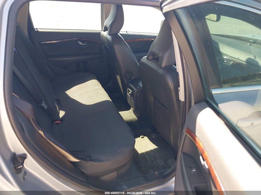 2010 Volvo Xc70 T6 VIN: YV4992BZ7A1081415 Lot: 45002116