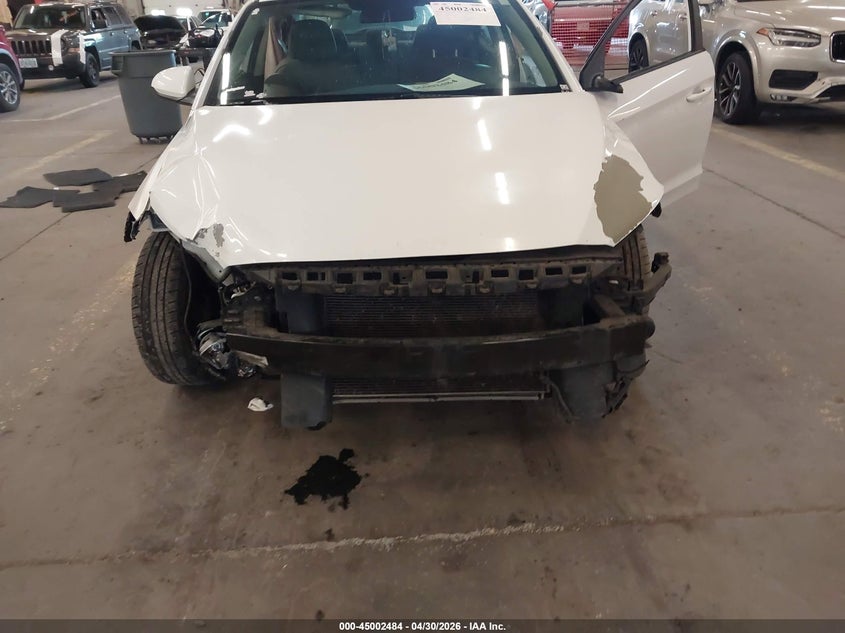 2017 HYUNDAI ELANTRA auction photo 6