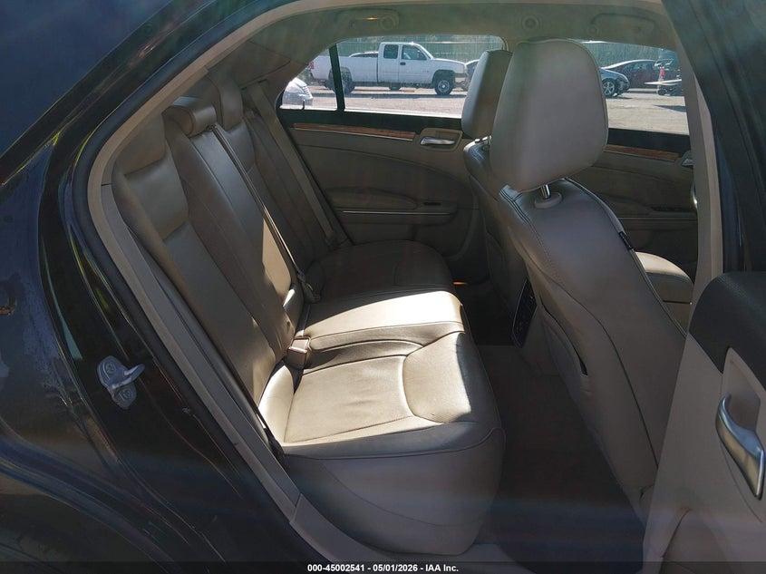 2014 CHRYSLER 300C auction photo 8